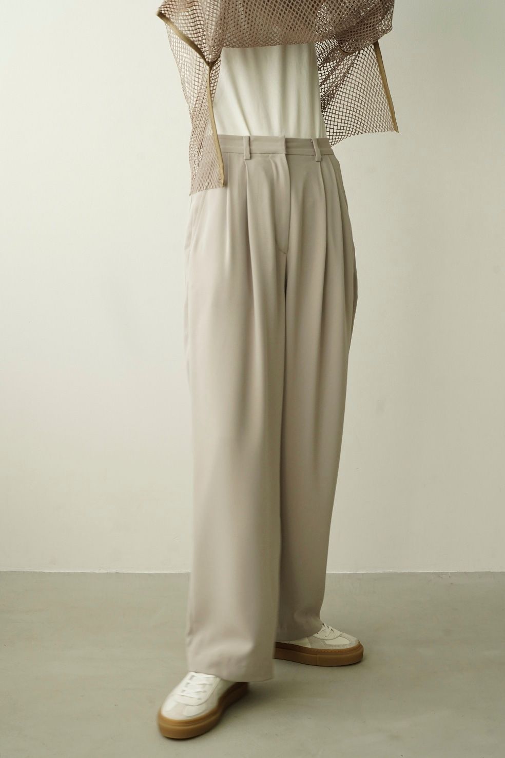 CLANE - 【23SS】 ベーシック タック パンツ - GREEN | ADDICT WEB SHOP