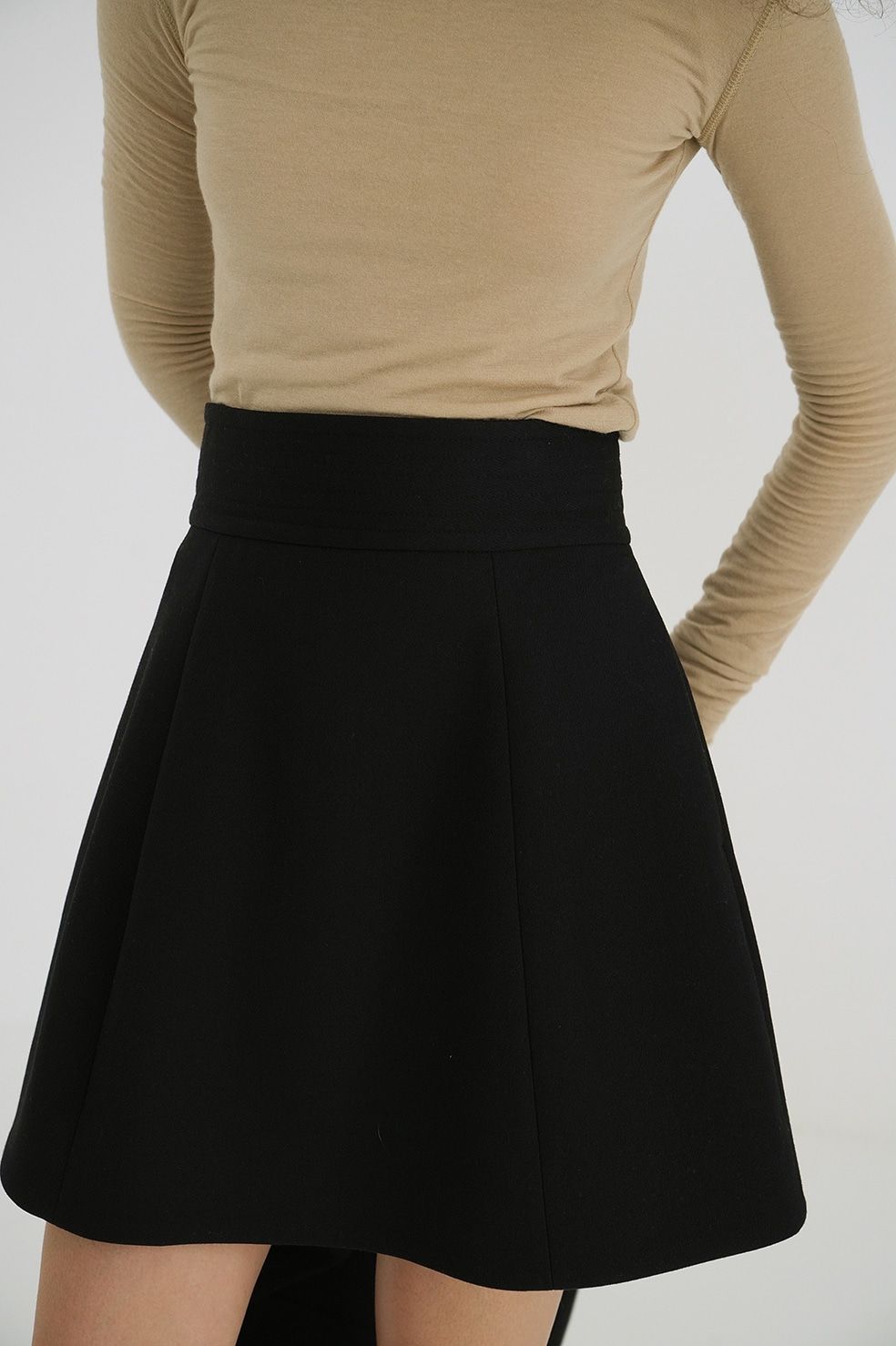 CLANE - ミニスカート - WIDE BELT CONSTRUCTIVE MINI SKIRT - BLACK