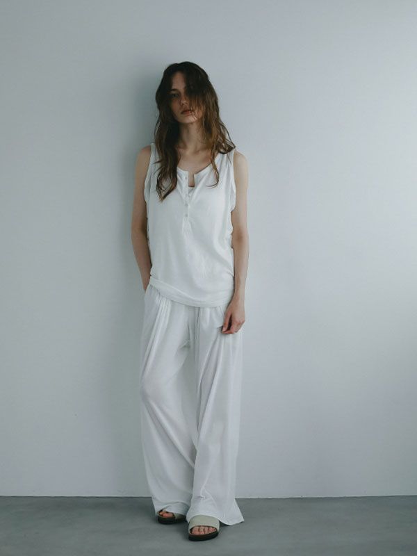 ETRE TOKYO - ヘンリーネックエアリータンクトップ WHITE | ADDICT WEB