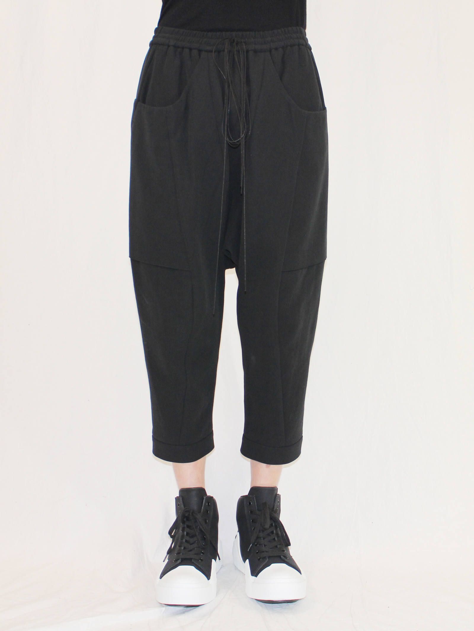 The Viridi-anne - 強撚二重織りサルエルクロップドパンツ | ADDICT