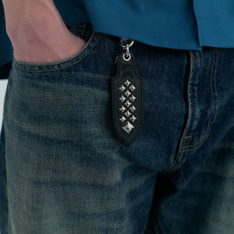 CALEE - STUDS LEATHER KEY RING (BLACK) / スタッズ レザー