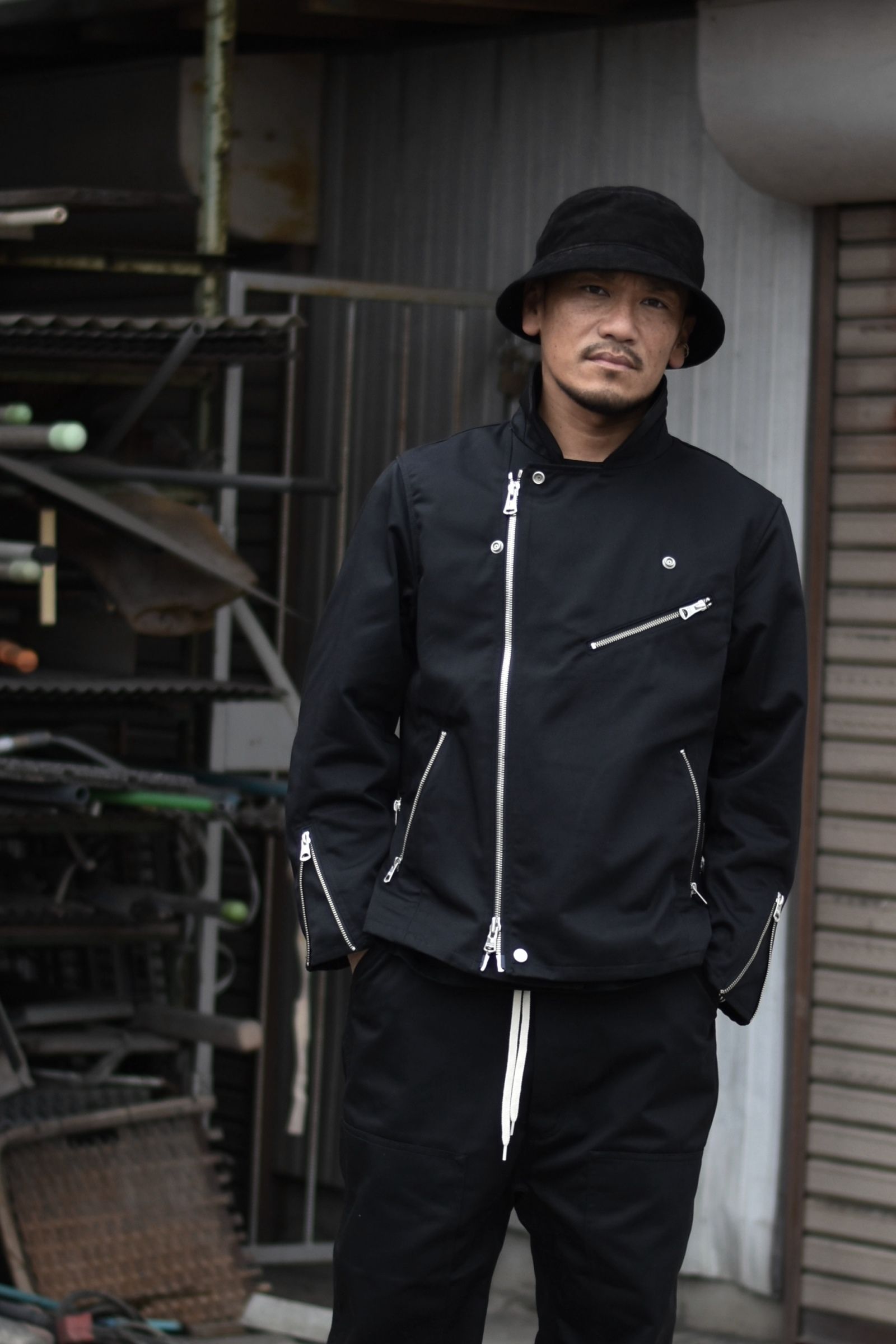ISAMU KATAYAMA BACKLASH - ×× Dickies ライダース (BLACK) | chord