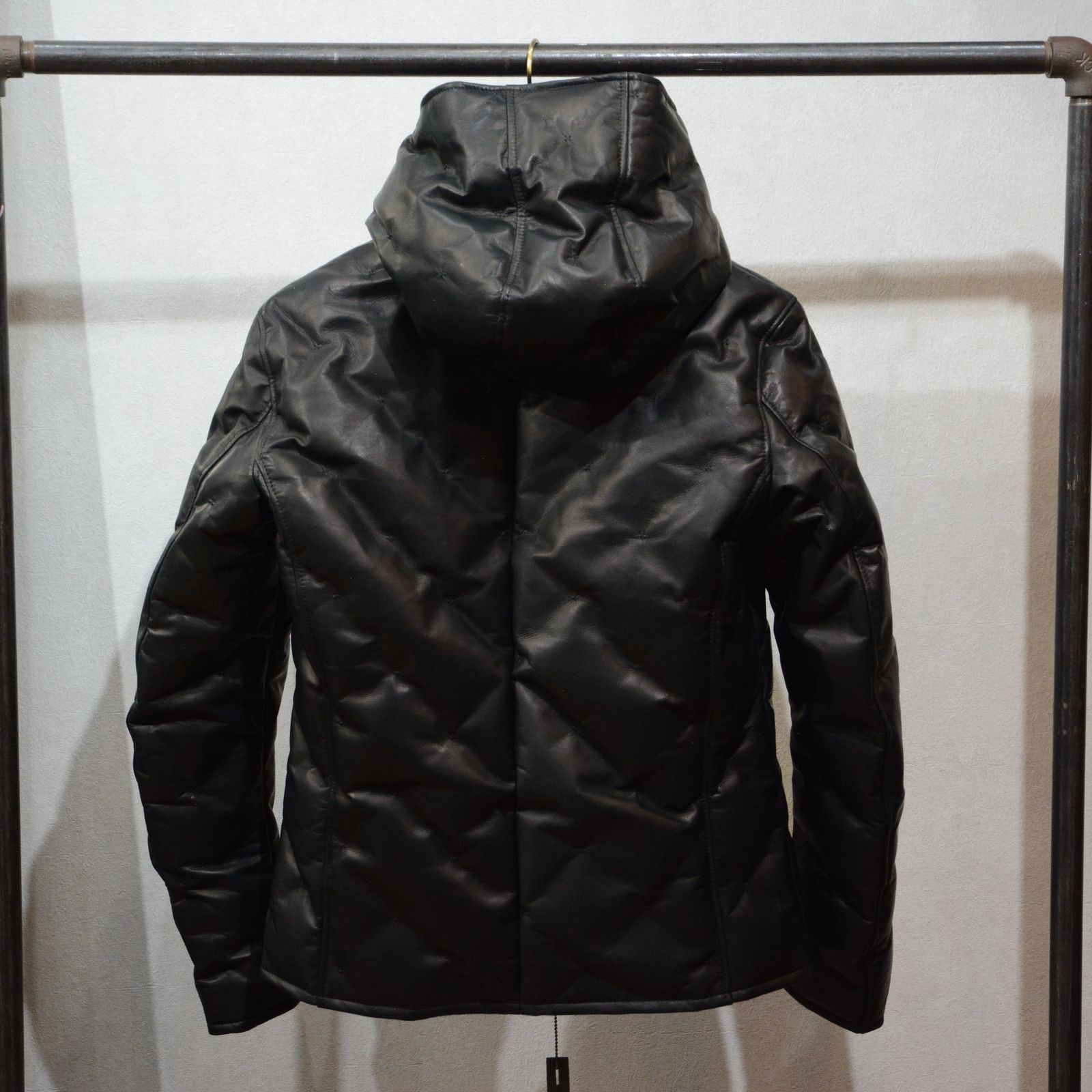 ISAMU KATAYAMA BACKLASH - ジャパンステア ファニチャーレザー ダウン