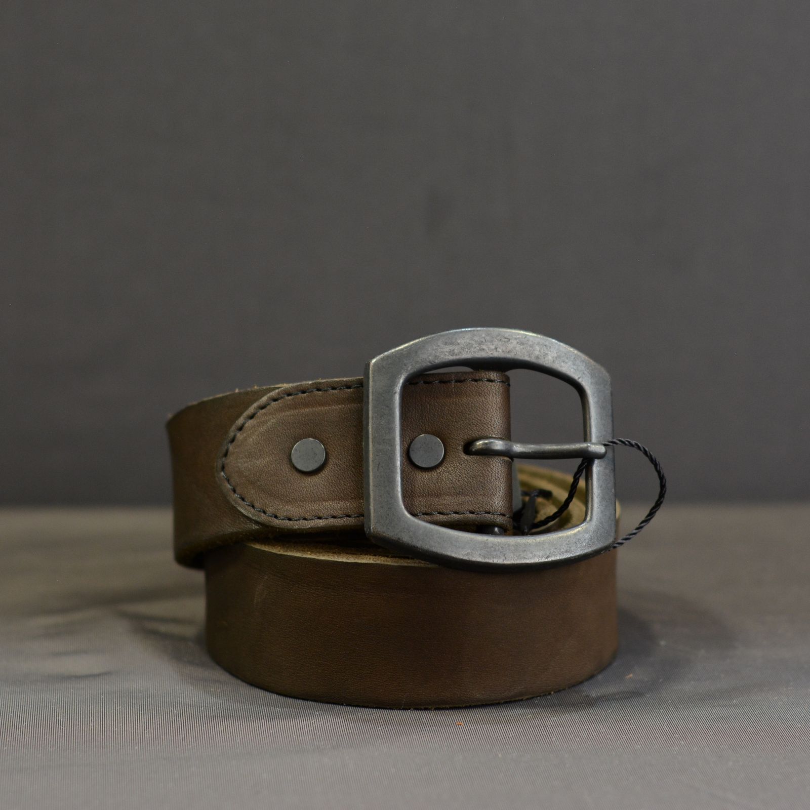 ISAMU KATAYAMA BACKLASH - ダブルショルダーレザー 製品染めベルト