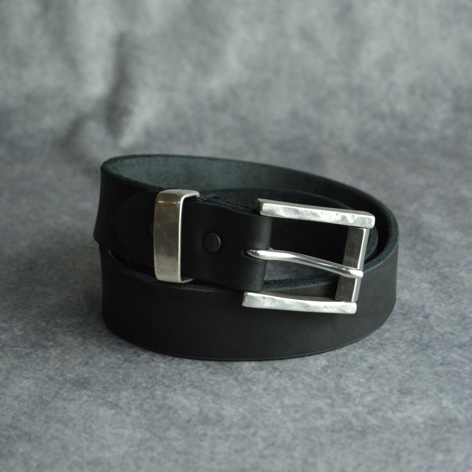 ISAMU KATAYAMA BACKLASH - ダブルショルダーレザー 製品染めベルト