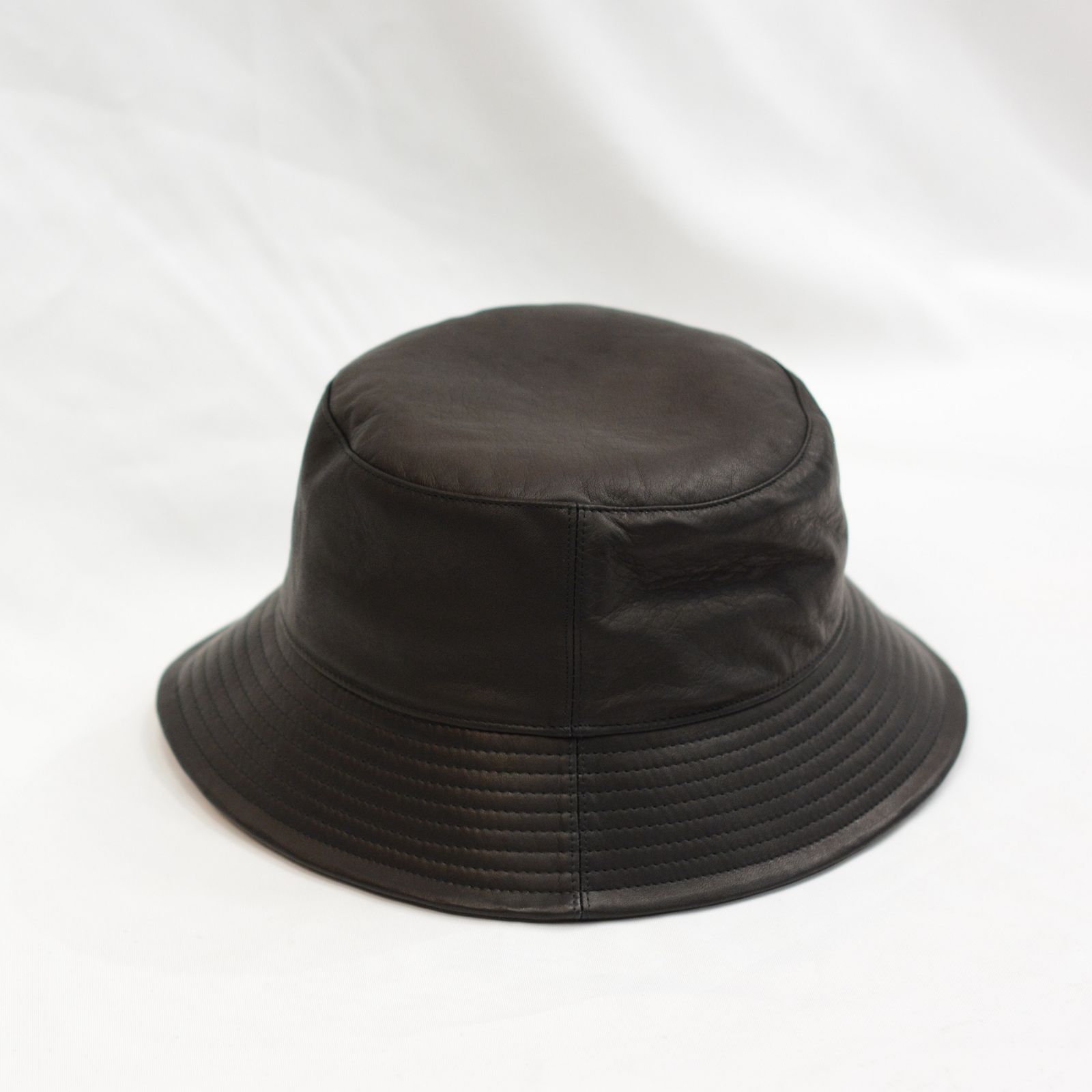 ISAMU KATAYAMA BACKLASH - Furniture Leather バケットハット | chord