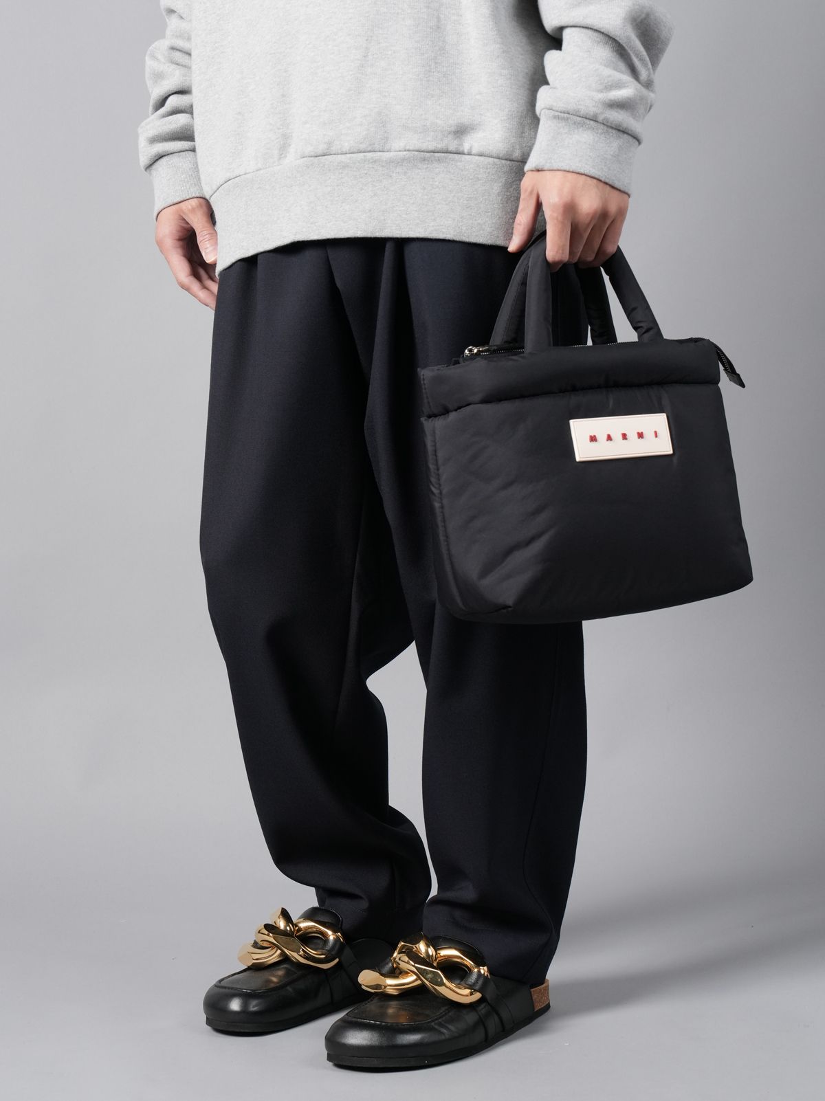 MARNI - TOTE EW / ブラック PUFF ミニトートバッグ (ブラック