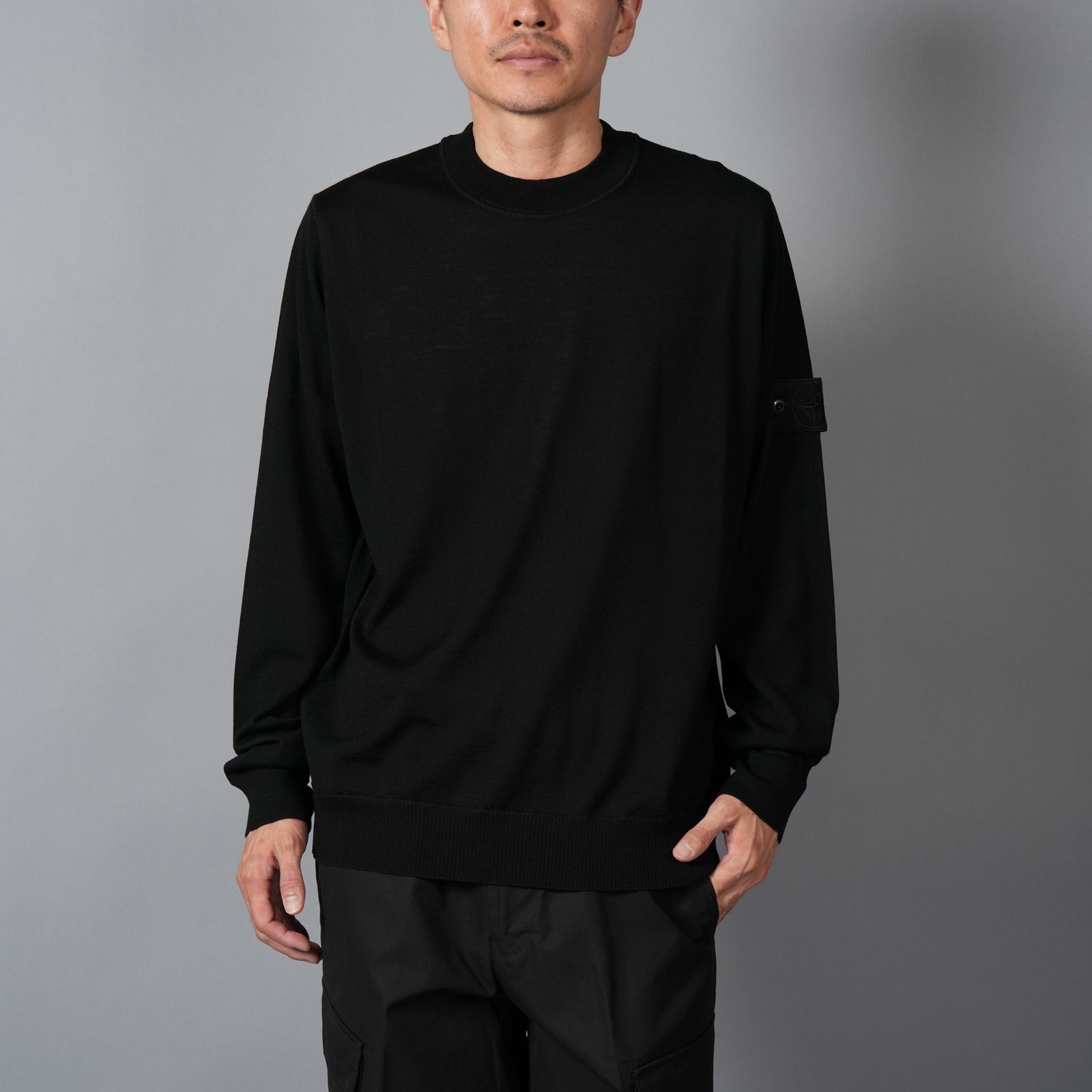 ロゴを隠す美学 – Stone Island Ghost Piece | Confidence