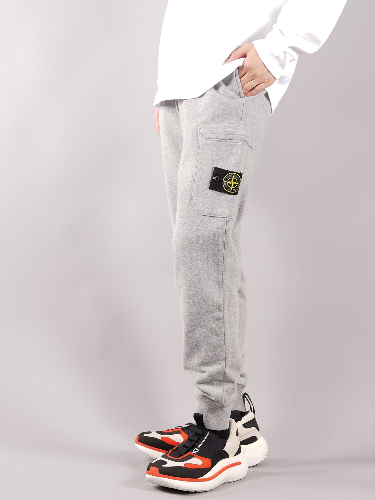 Stone island スリフィットパンツ 2025年最新STONE ISLAND Stone