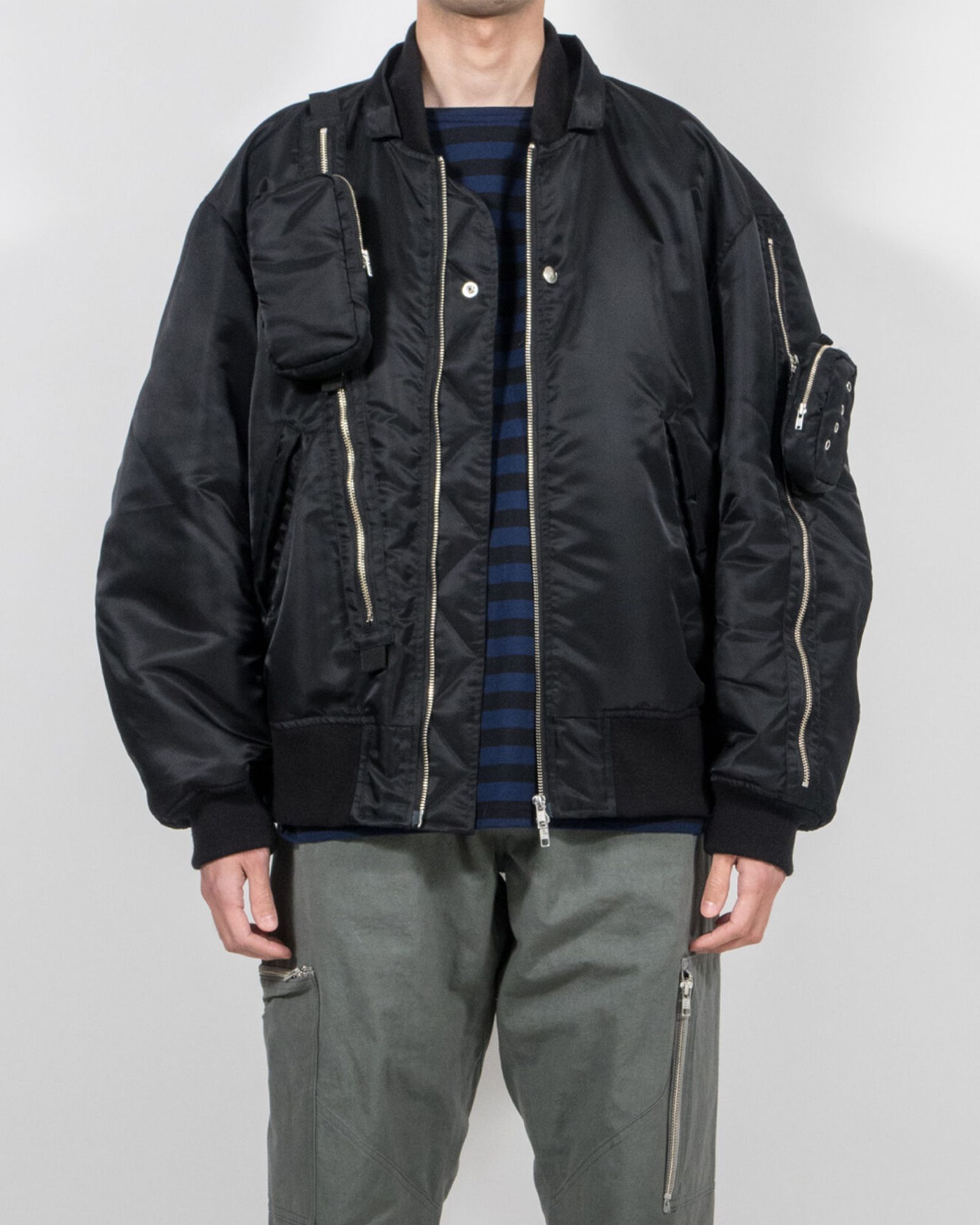 PHINGERIN - Moving Flight Jacket | fakejam