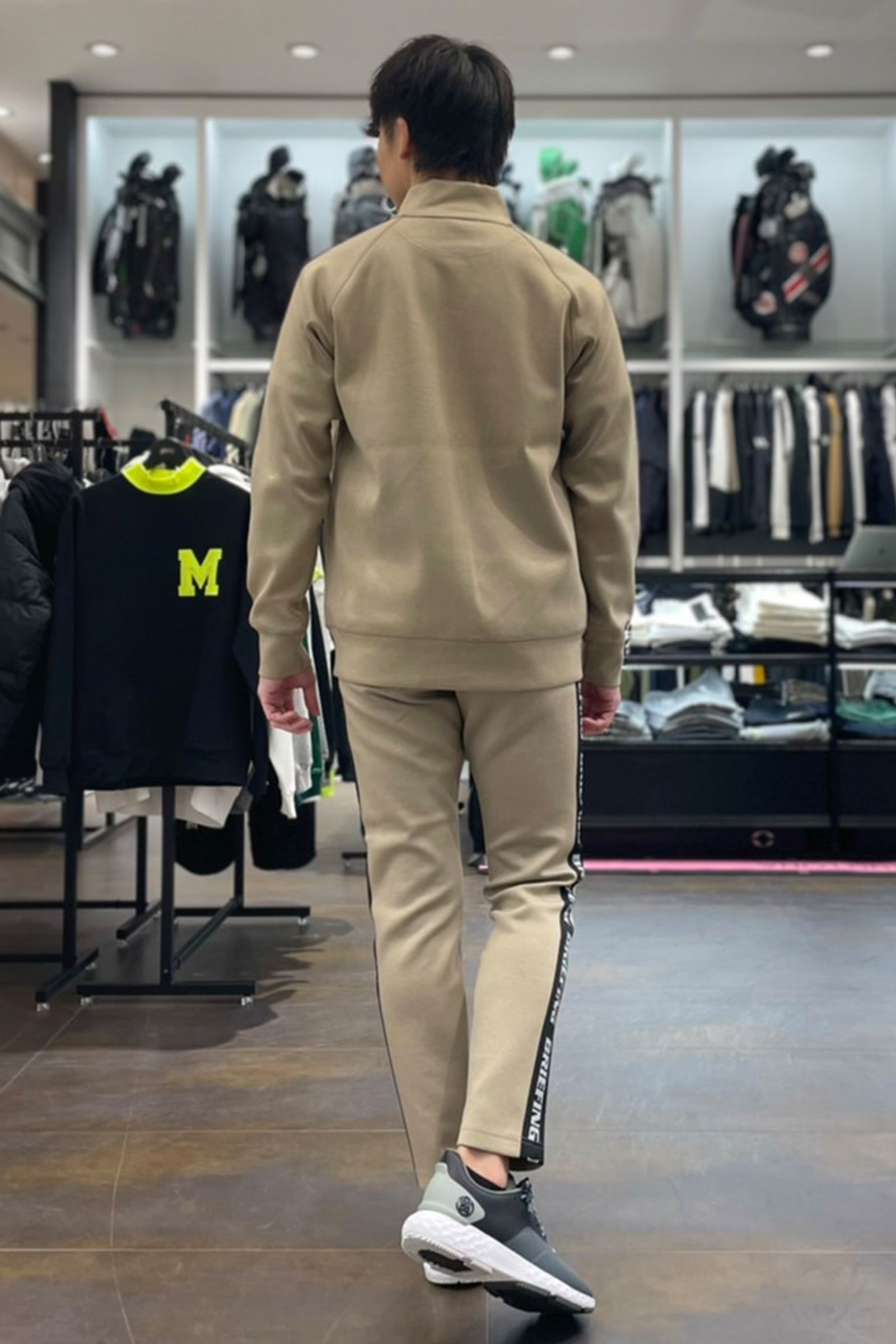 BRIEFING】 暖かさとオシャレを兼ね備えた万能なセットアップ | 12361