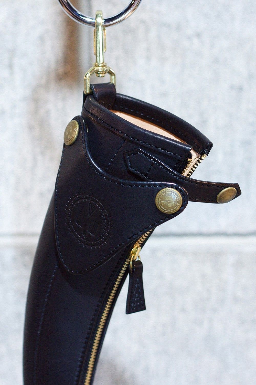 希少 ブラックミーンズ バナナケースレザーケース牛革キーホルダーチャーム