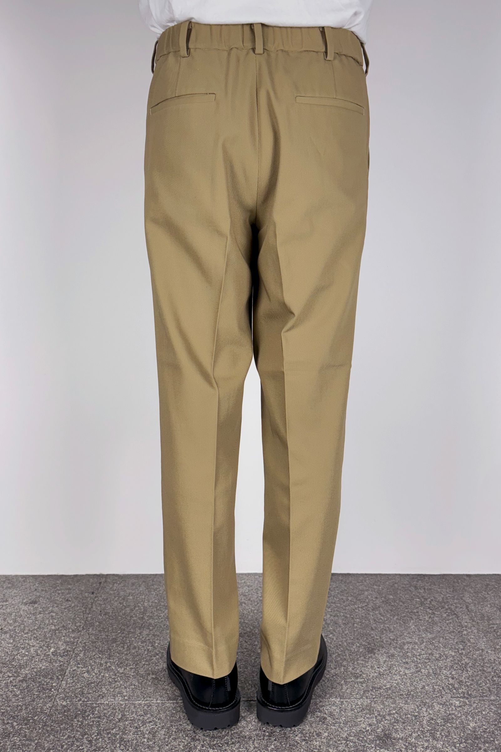 MARKAWARE - ORGANIC COTTON SURVIVAL CLOTH ONE TUCK TAPERED