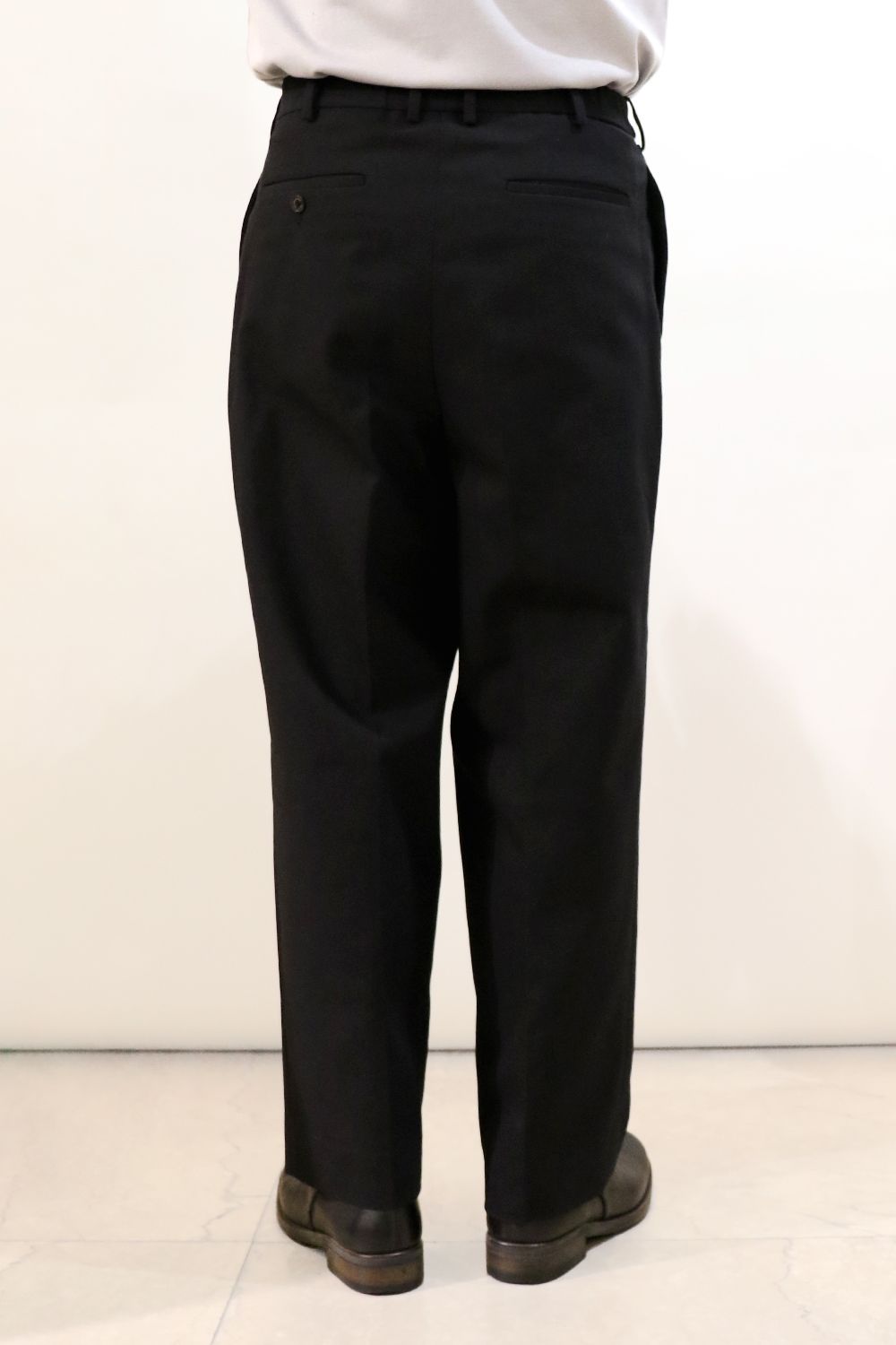 MARKAWARE - ORGANIC COTTON SURVIVAL CLOTH CLASSIC FIT TROUSERS