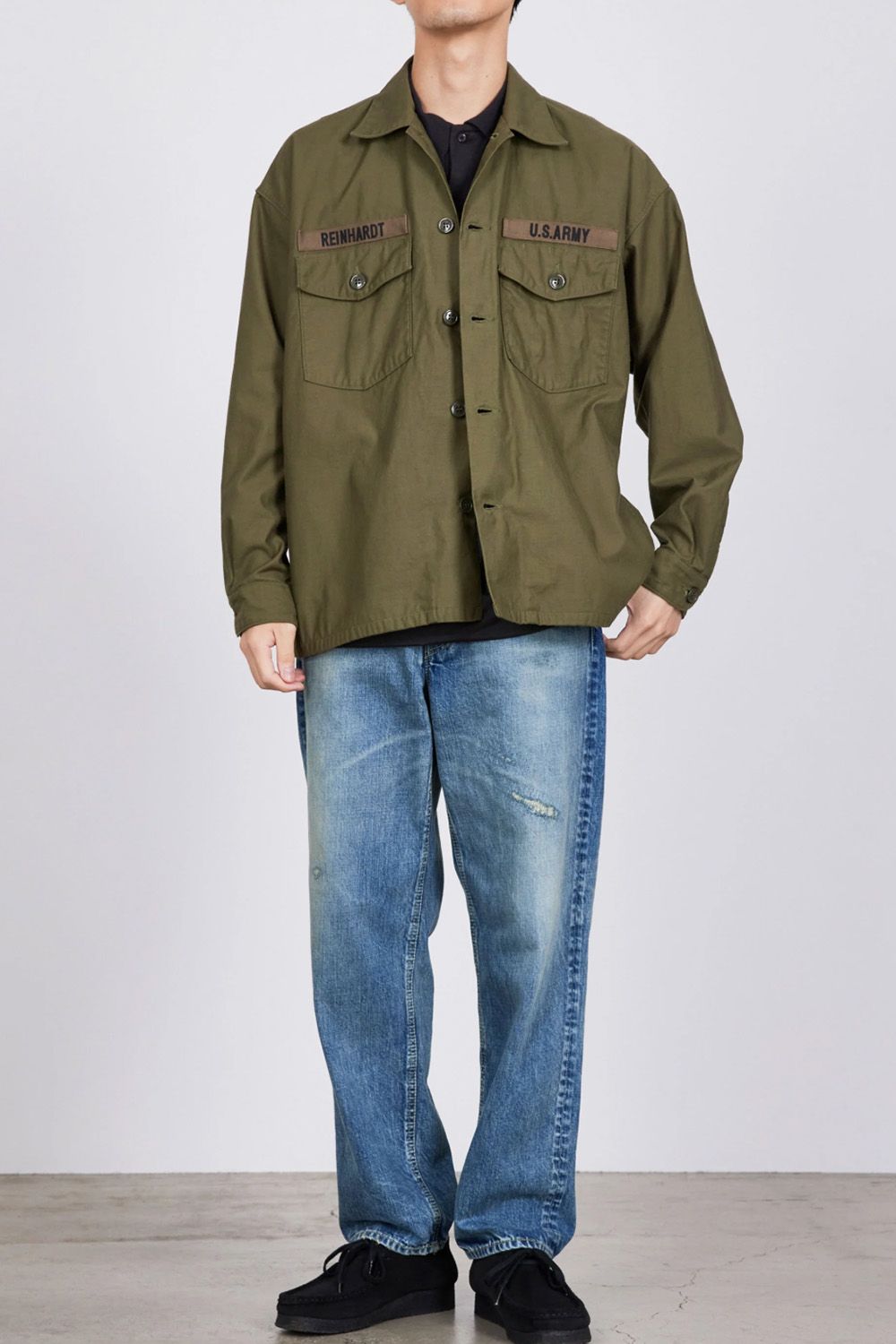 markaの代表的なアイテム、ジョンレノンシャツ”UTILITY SHIRT”をより