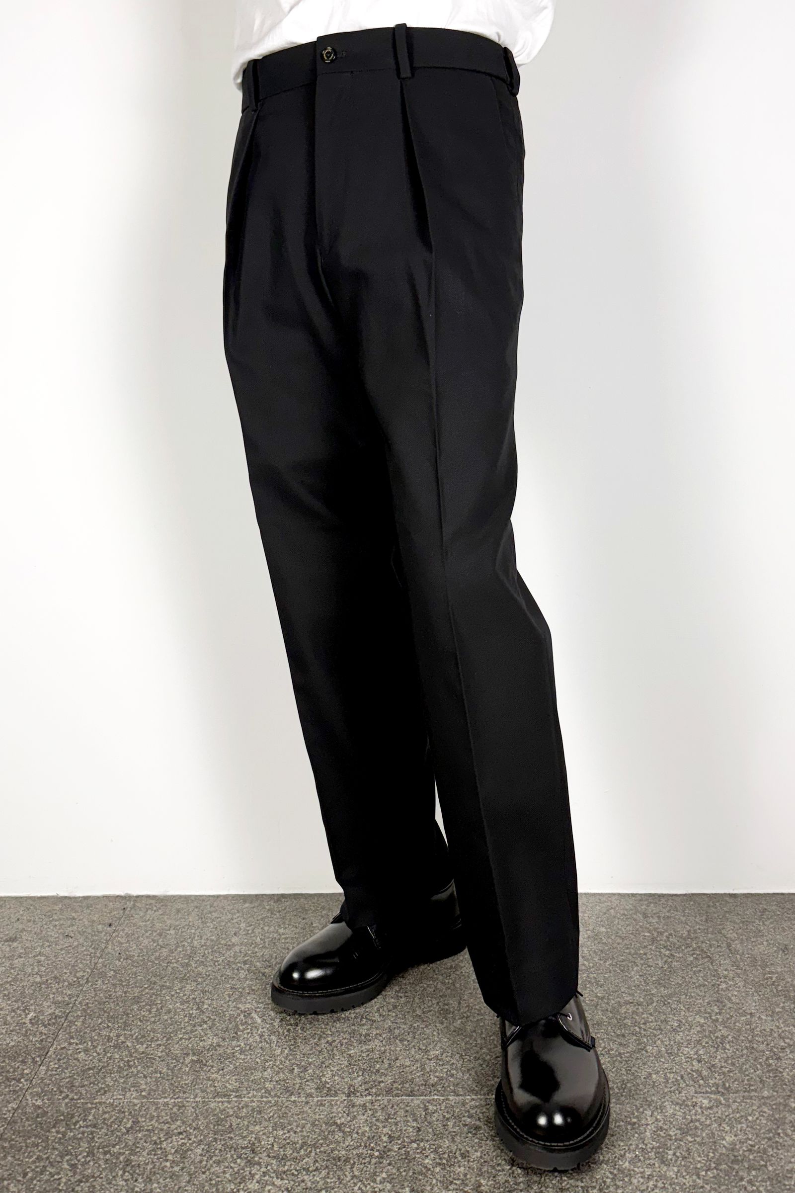 MARKAWARE - ORGANIC COTTON SURVIVAL CLOTH ONE TUCK TAPERED