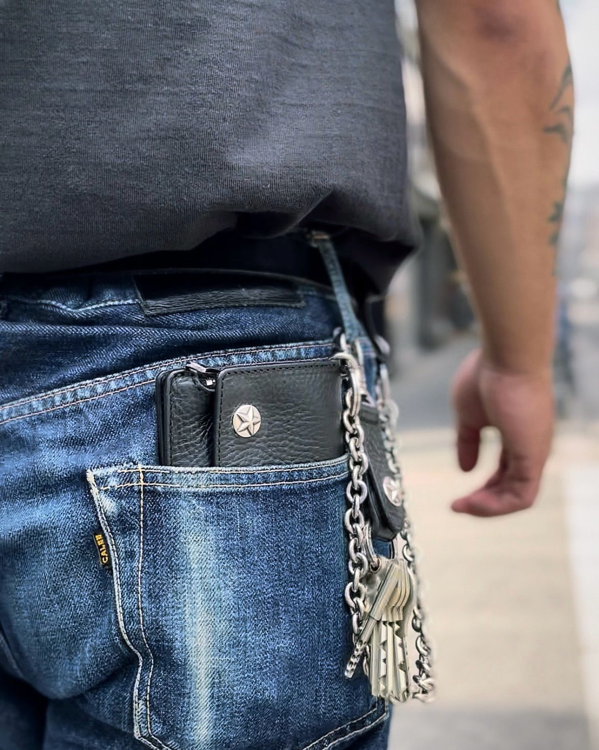 CALEE - SILVER STAR CONCHO LEATHER WALLET CHAIN (BLACK) / シルバー