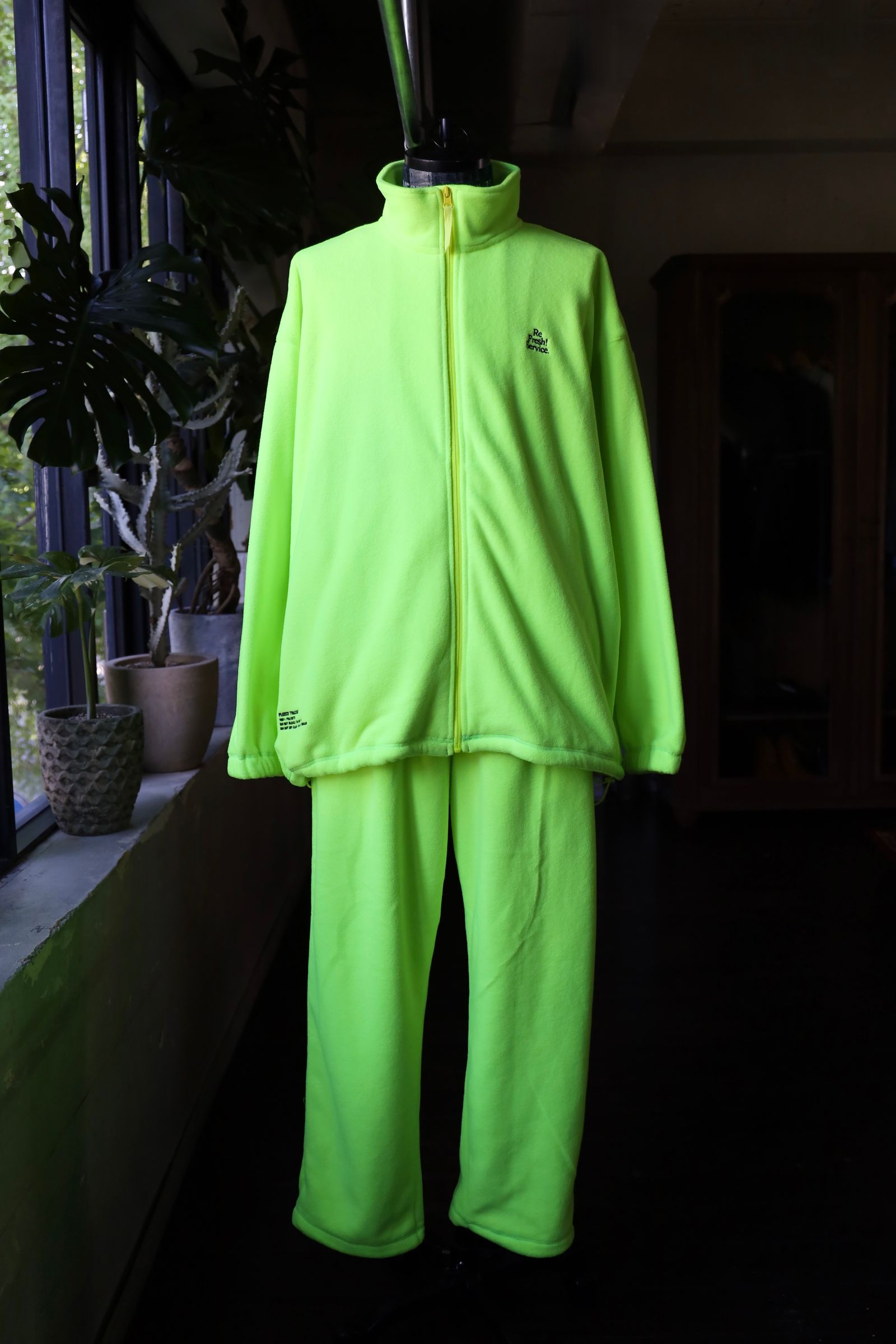 FreshService - ReFresh!Service. “FLEECE TRACK SUIT”(NEON YELLOW