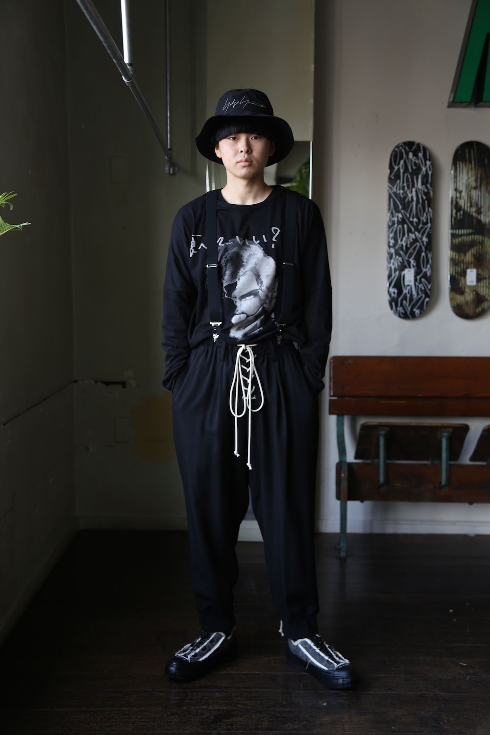 Yohji Yamamoto W-ヒモ開きレースアップパンツ(HD-P56-100) style