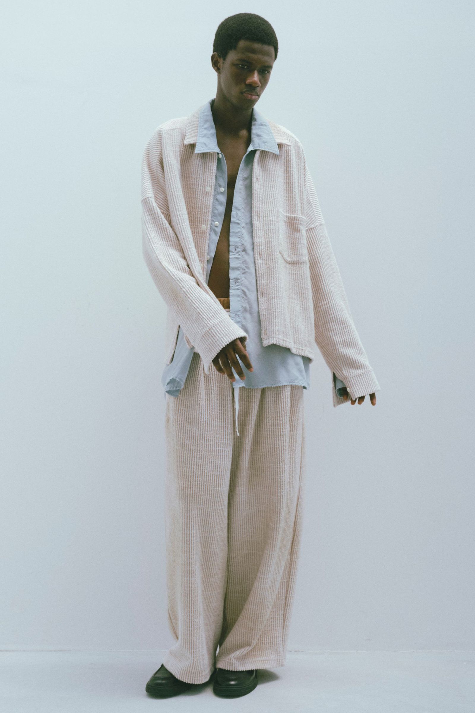 ANCELLM - CUT STRIPE EASY SLACKS | BEIGE | スラックス | NapsNote