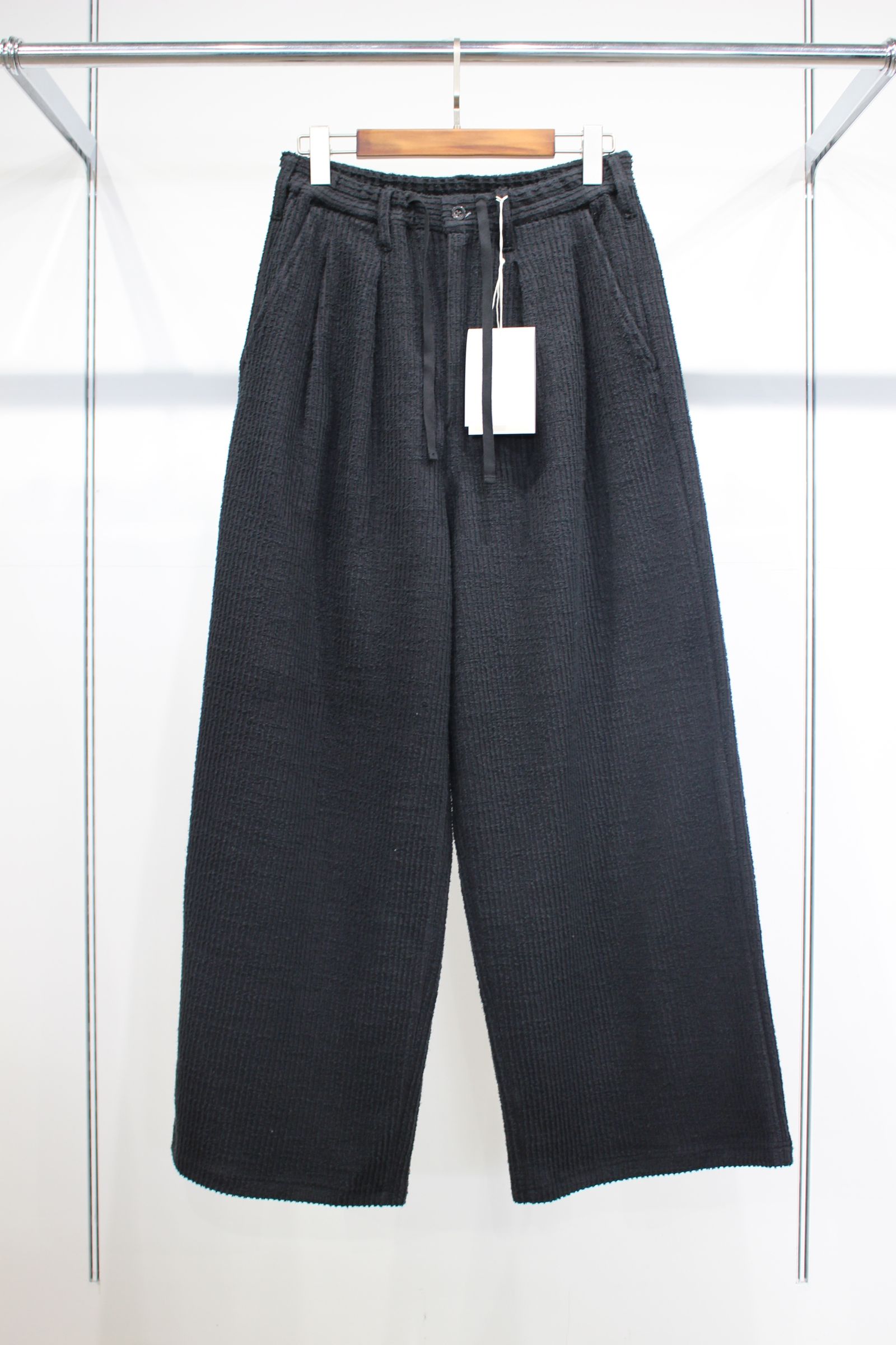 ANCELLM - CUT STRIPE EASY SLACKS | BEIGE | スラックス | NapsNote