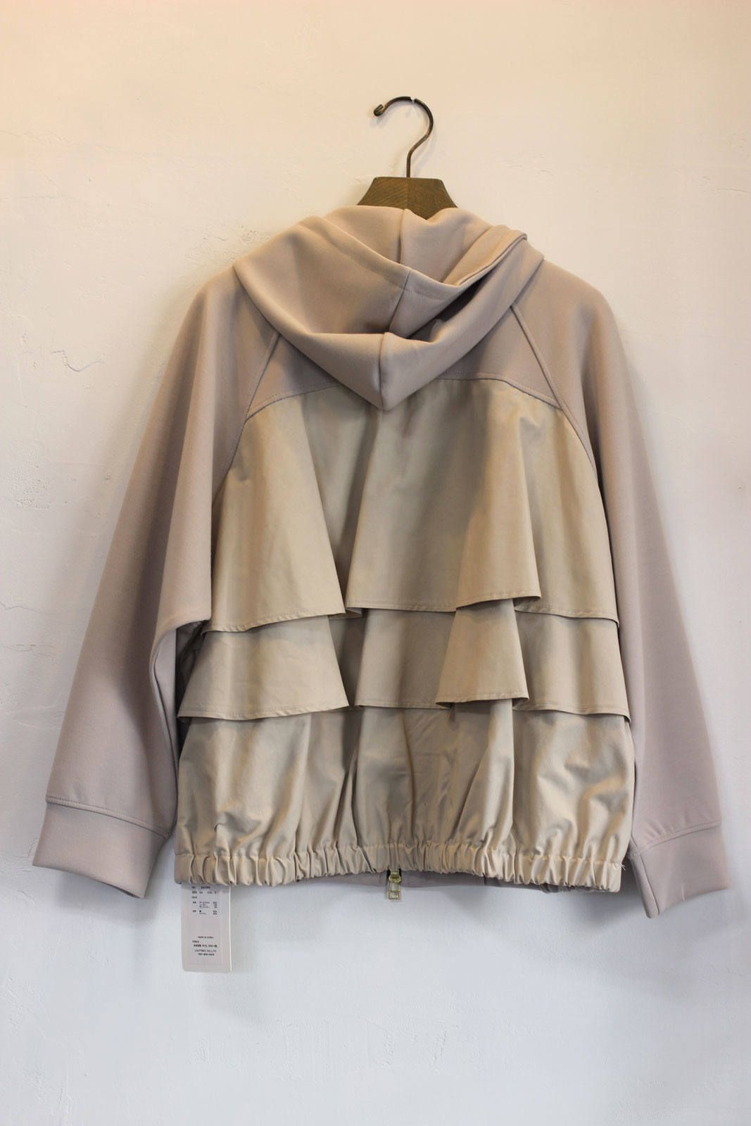 mink chair - バックフリルWジップパーカー グレージュ | ravii ONLINE