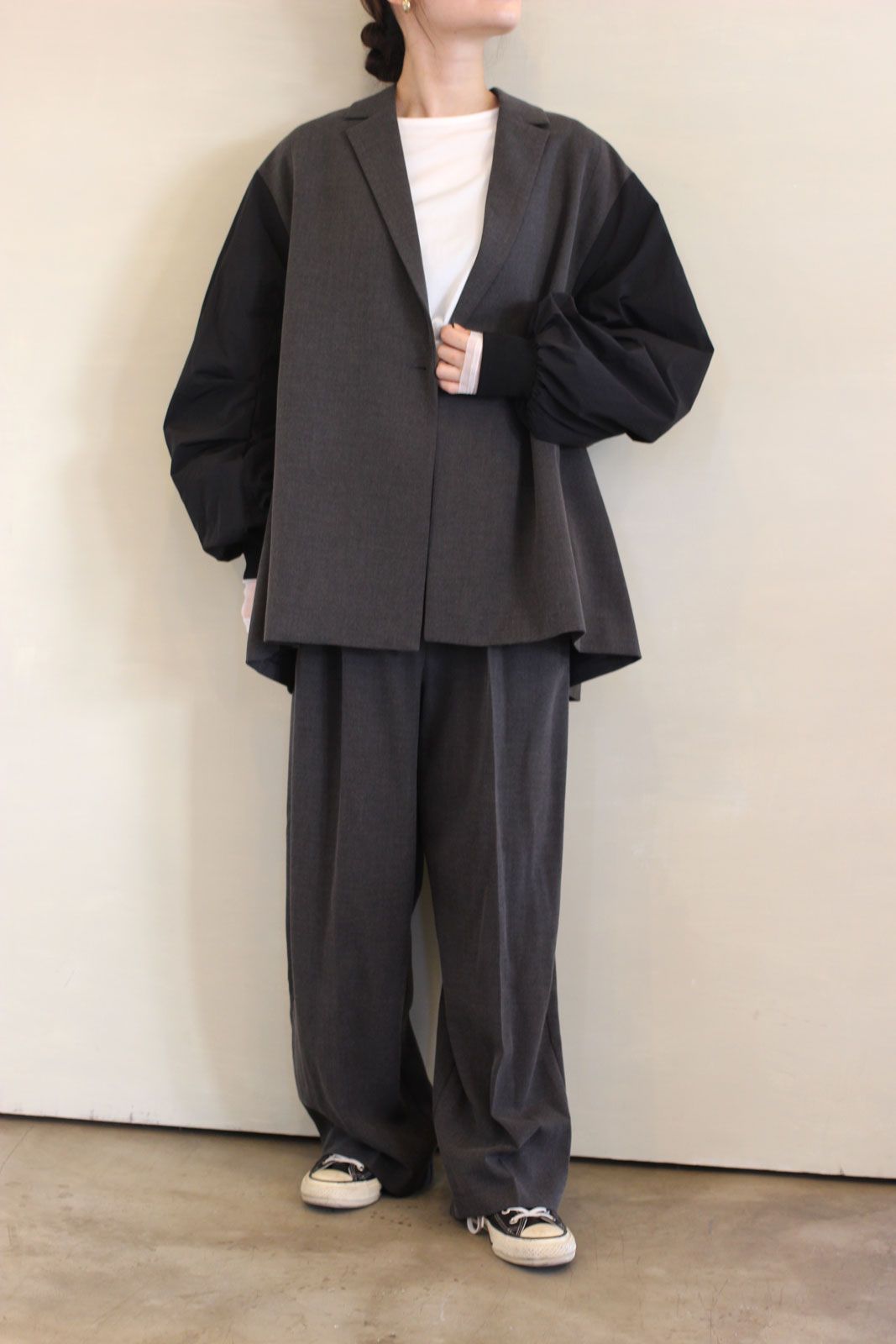 CHIGNON - 袖ドッキングフォルムジャケット チャコール | ravii ONLINE