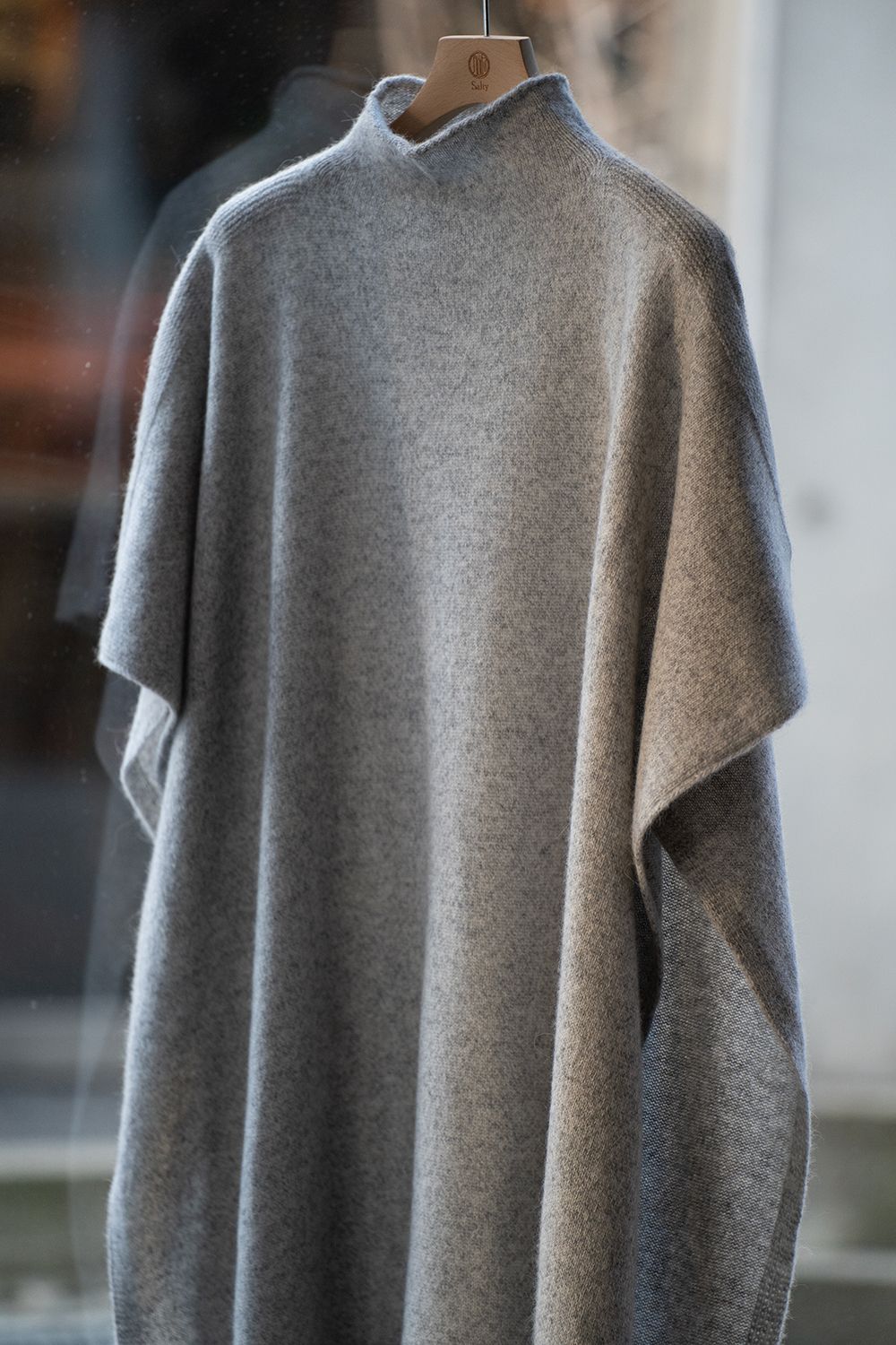 MITTAN - 【ラスト1点】アルパカウールマント(薄茶杢) | Salty