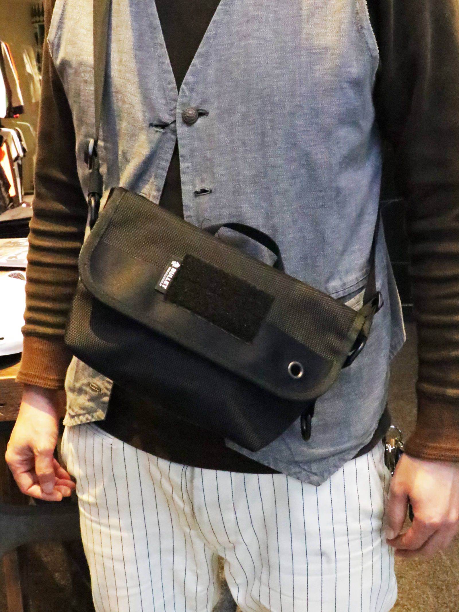 BALLISTICS - KID'S MESSENGER BAG (BLACK) | SKANDA