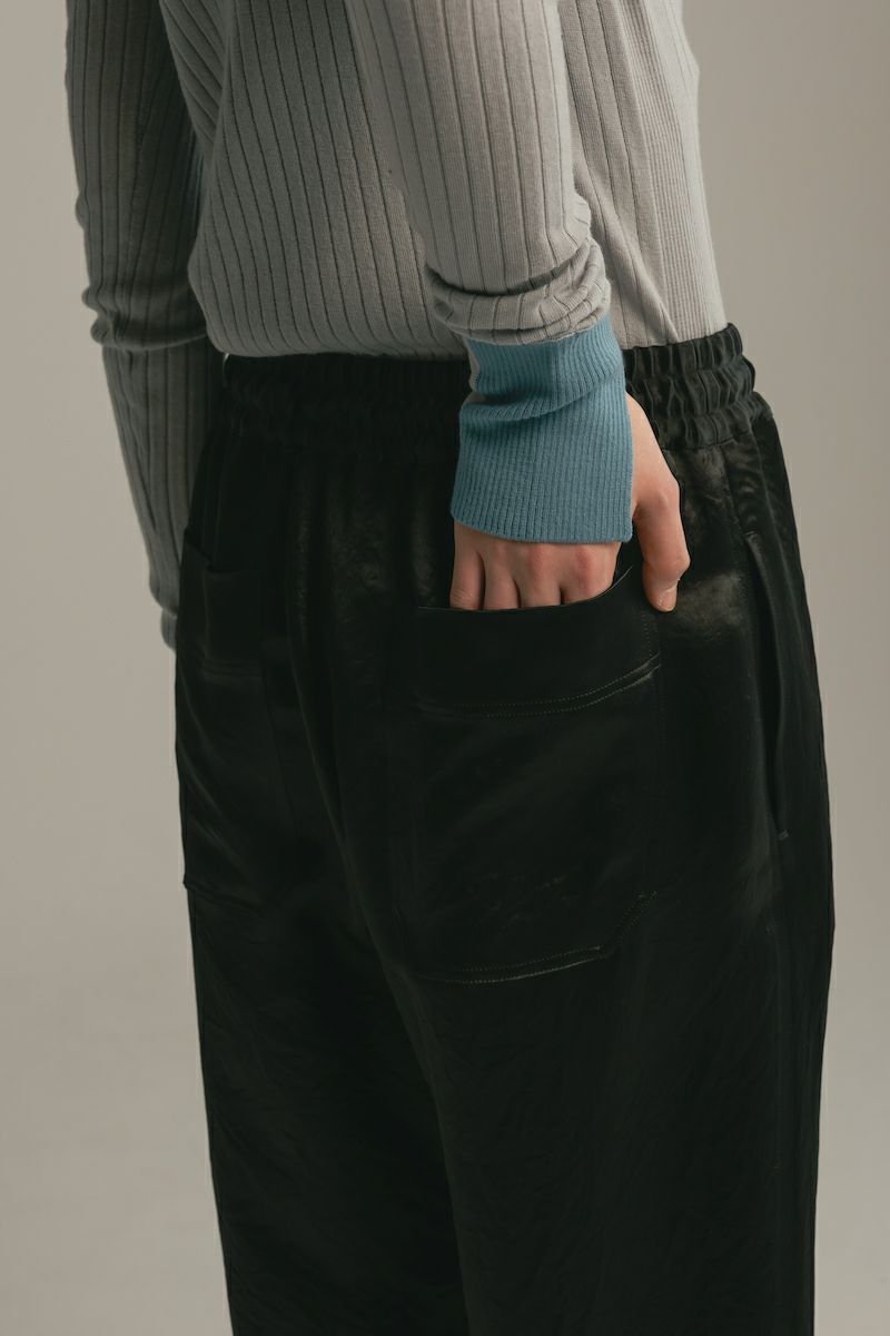 CINOH - SATIN RELAX PANTS / サテンリラックスパンツ (ブラック