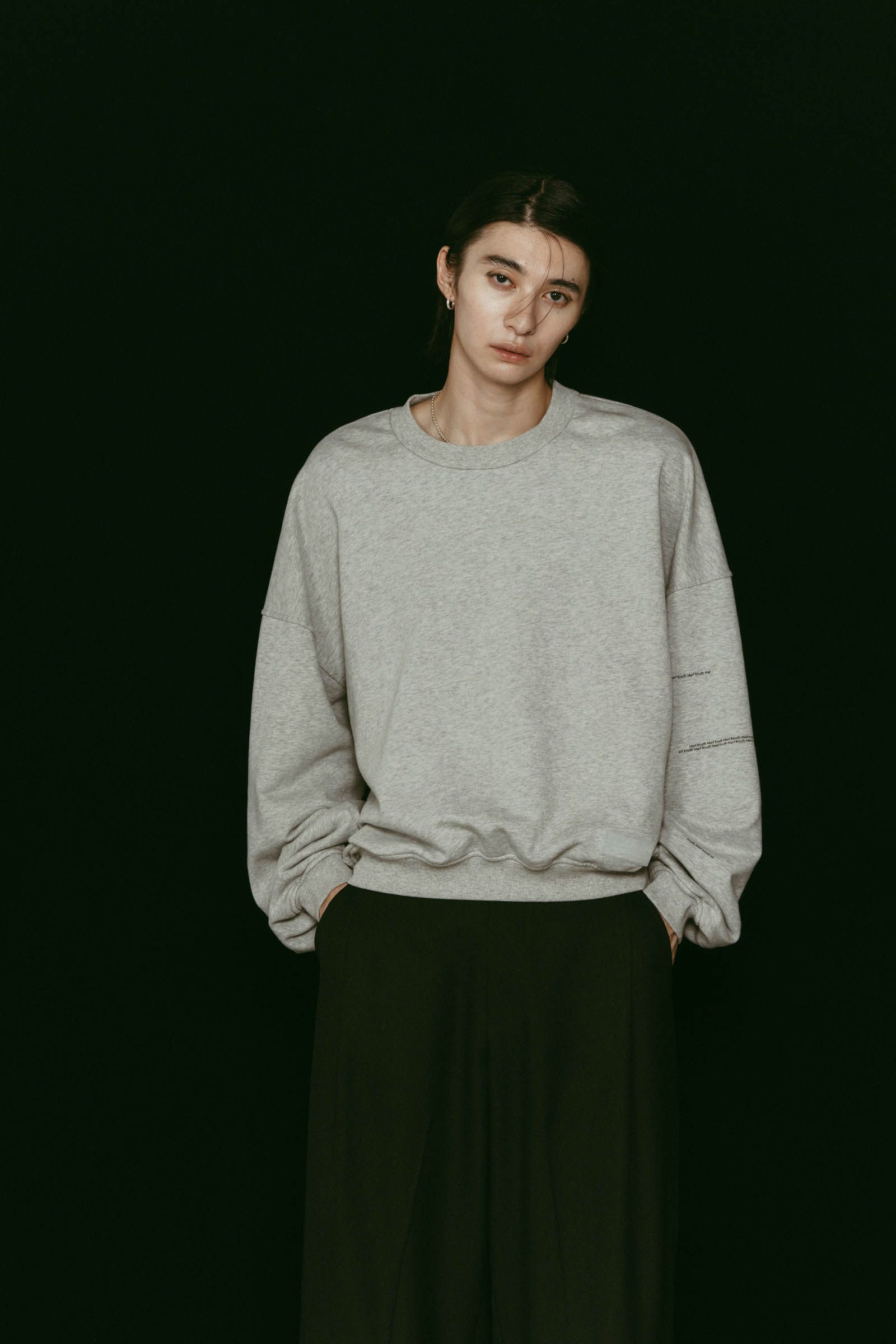 Knuth Marf - Kerror design sweat(unisex) (Gray) / Kエラーデザイン