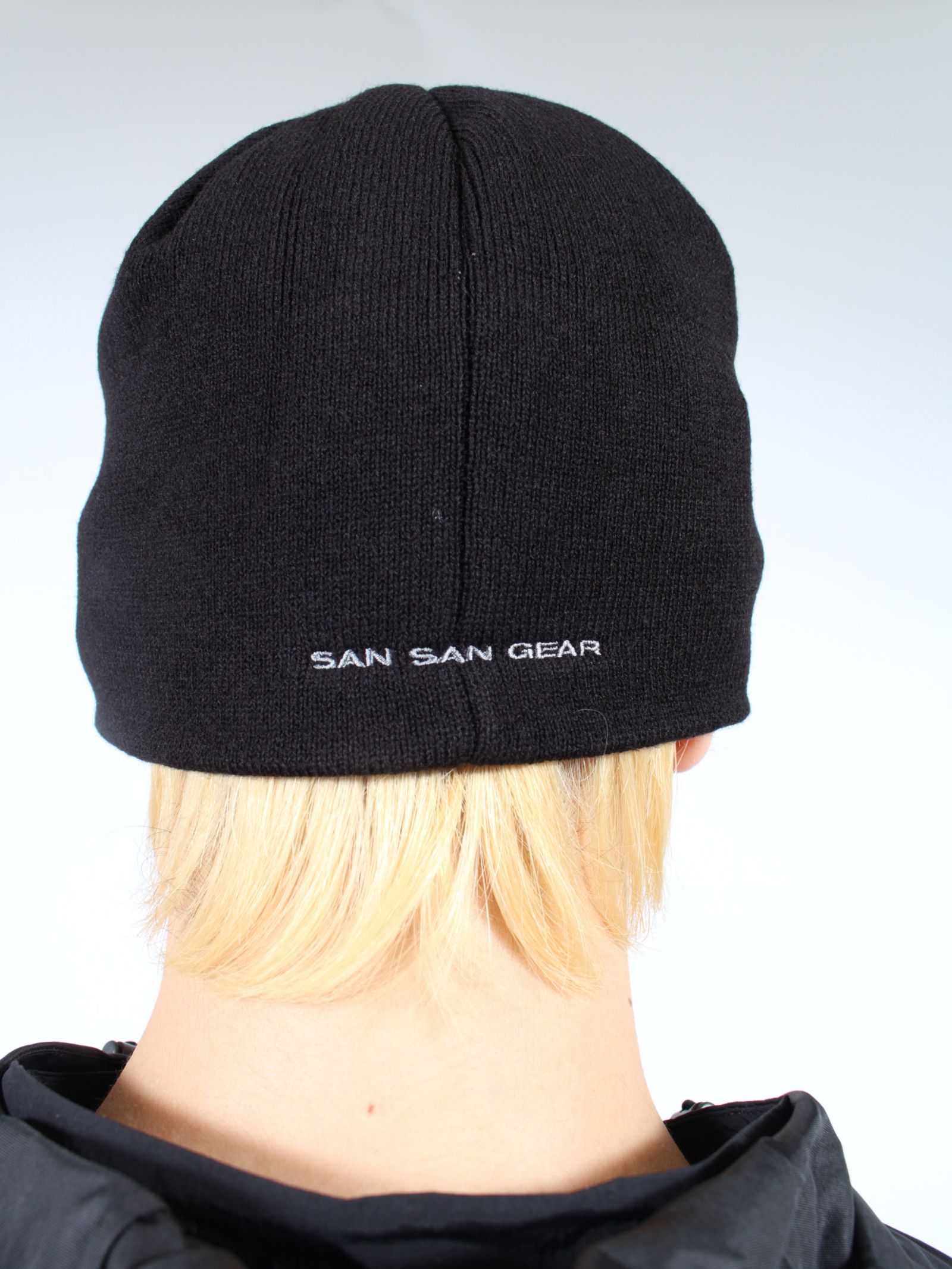 SAN SAN GEAR - 【24AW】ロゴ ビーニー / LOGO BEANIE / ブラック | STORY