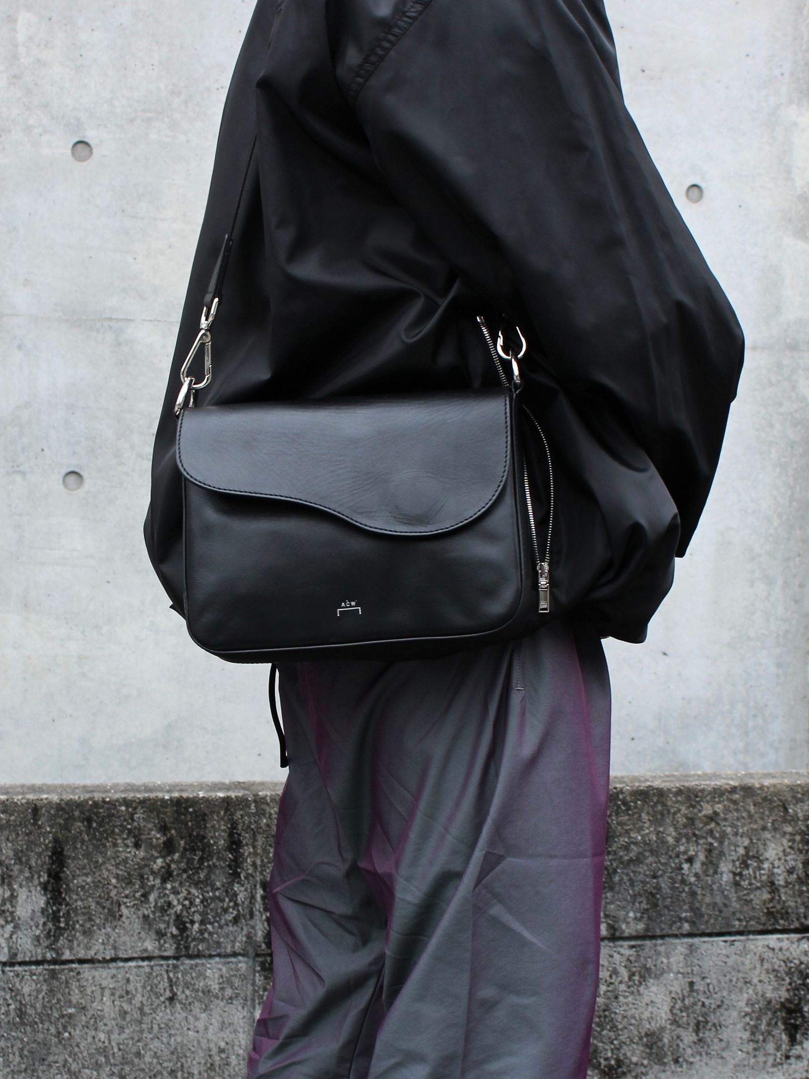 A-COLD-WALL* - ロゴ レザー ショルダーバッグ / LEATHER UTILITY BAG