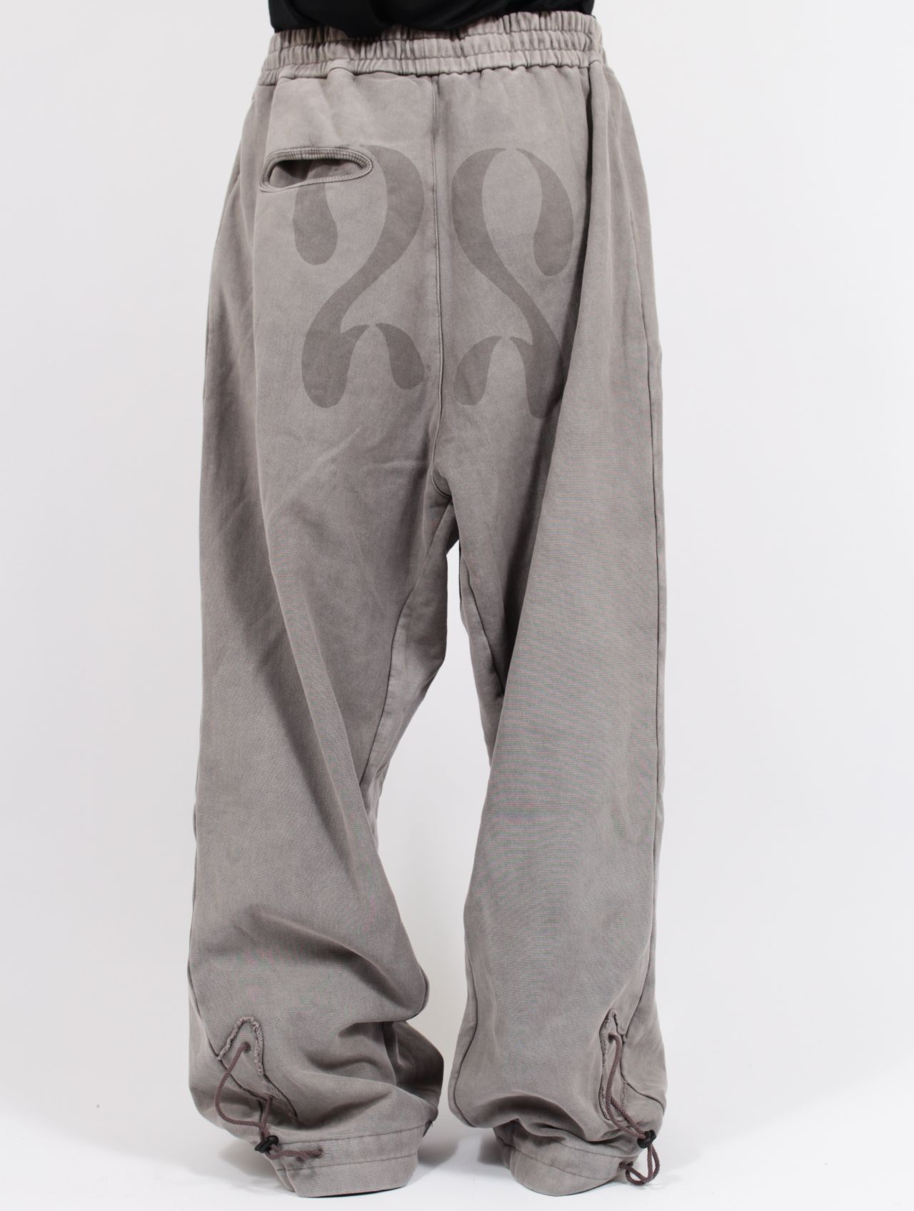 JIAN YE - 【25AW】25 スウェット パンツ / 25 PANTS / グレー | STORY