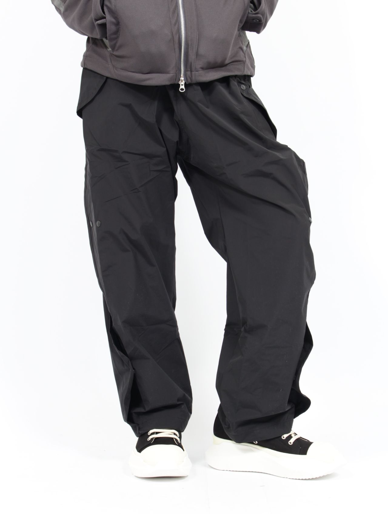 SAN SAN GEAR (サンサンギア) - ナイロンパンツ・トラックパンツ