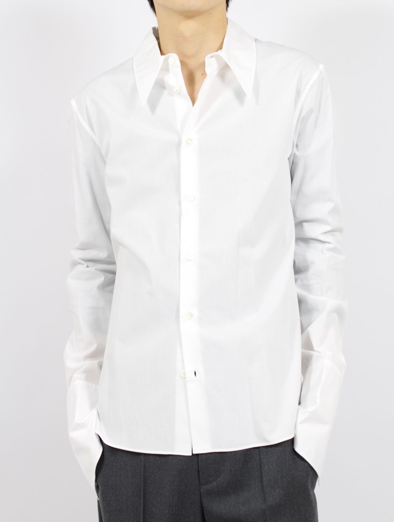 ANN DEMEULEMEESTER - アン ドゥムルメステール | 公式オンライン