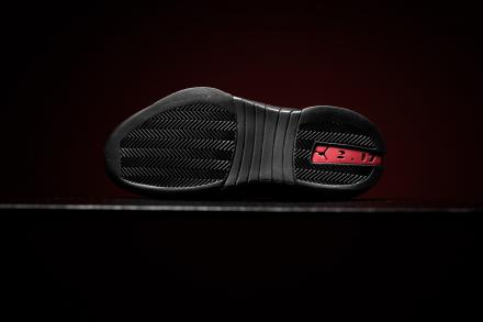 国内1月7日発売予定】 ナイキ エアジョーダン15 レトロ OG ブラック