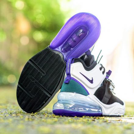 国内5月18日発売予定】 ナイキ エアフォース270 