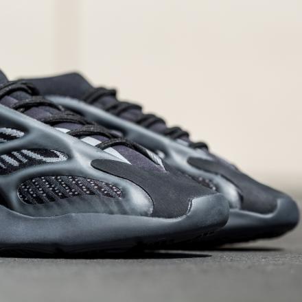 国内4月11日発売予定】アディダス オリジナルス イージー ブースト 700