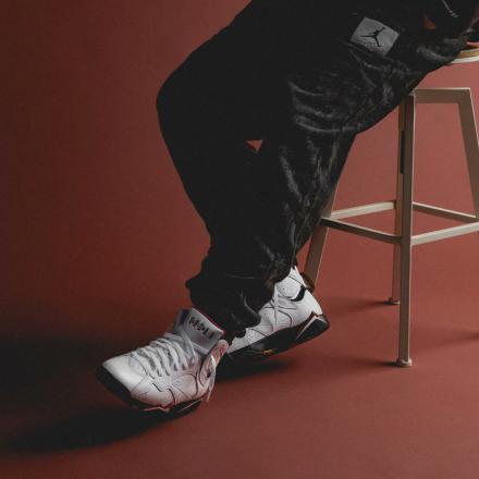 国内11月16日発売予定】 ナイキ エアジョーダン7 