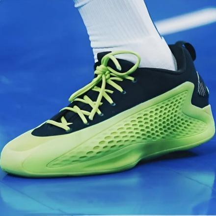 国内9月21日発売予定】 アディダス アンソニー・エドワーズ 1