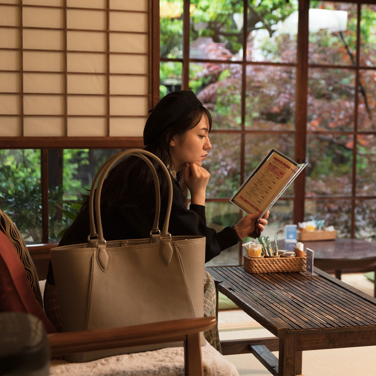 鞄職人が作る高級トート。革製、日本製です。