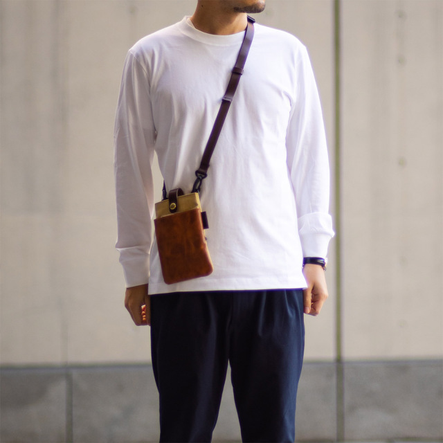 ウォーク』(全6色)68シリーズ/革×ナイロン 現代向けにアップデートした