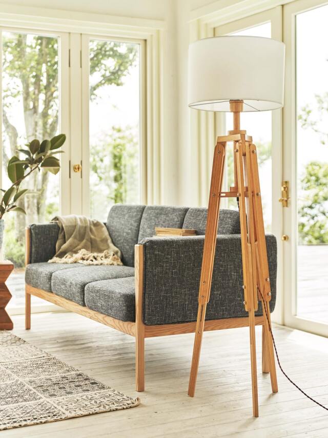 高さ調整可の木脚フロアライト｜北欧ヴィンテージ家具アンバーデザイン
