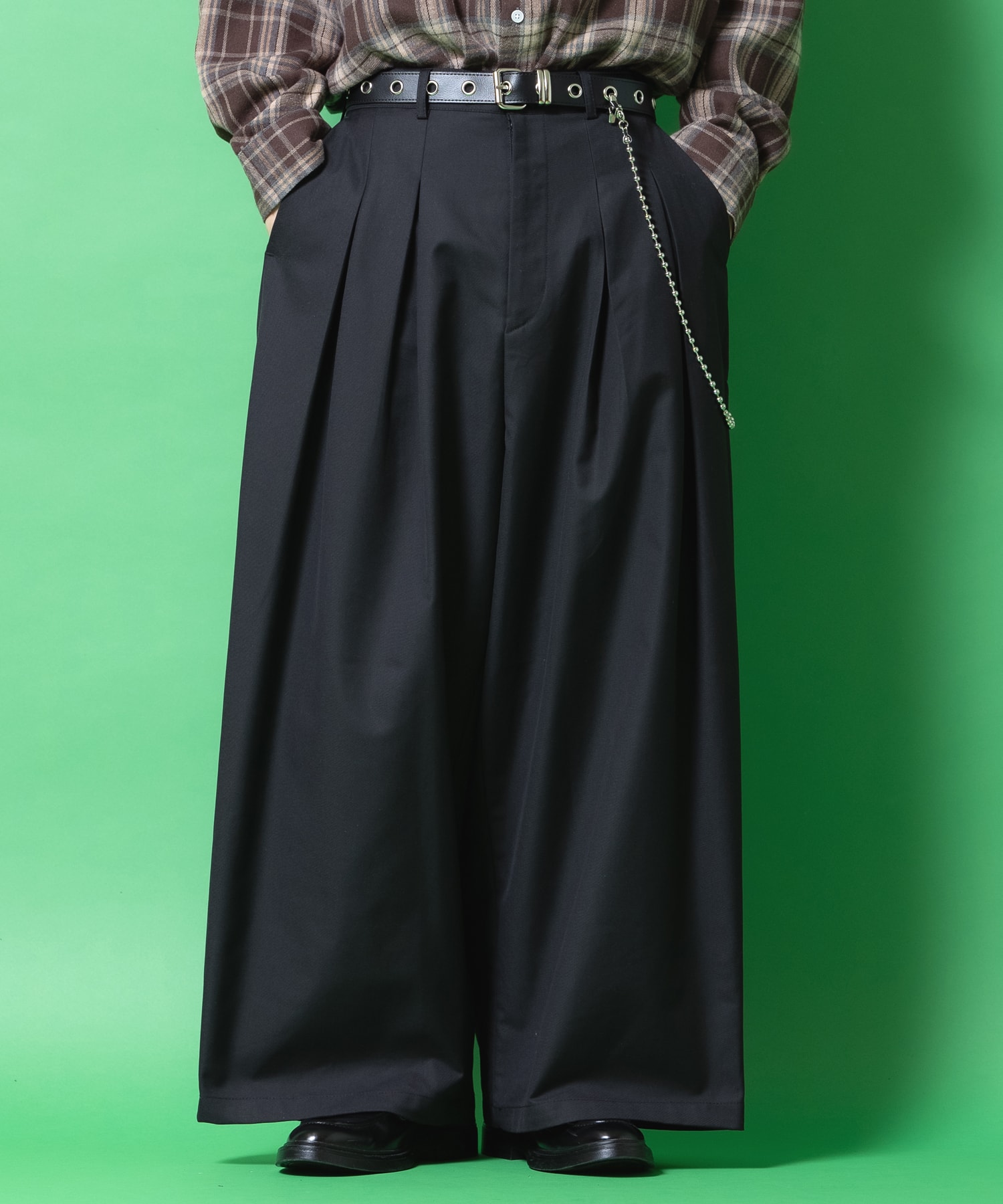 プリーツダブルタック硬質TRスーパーワイドスラックス / ユニセックス