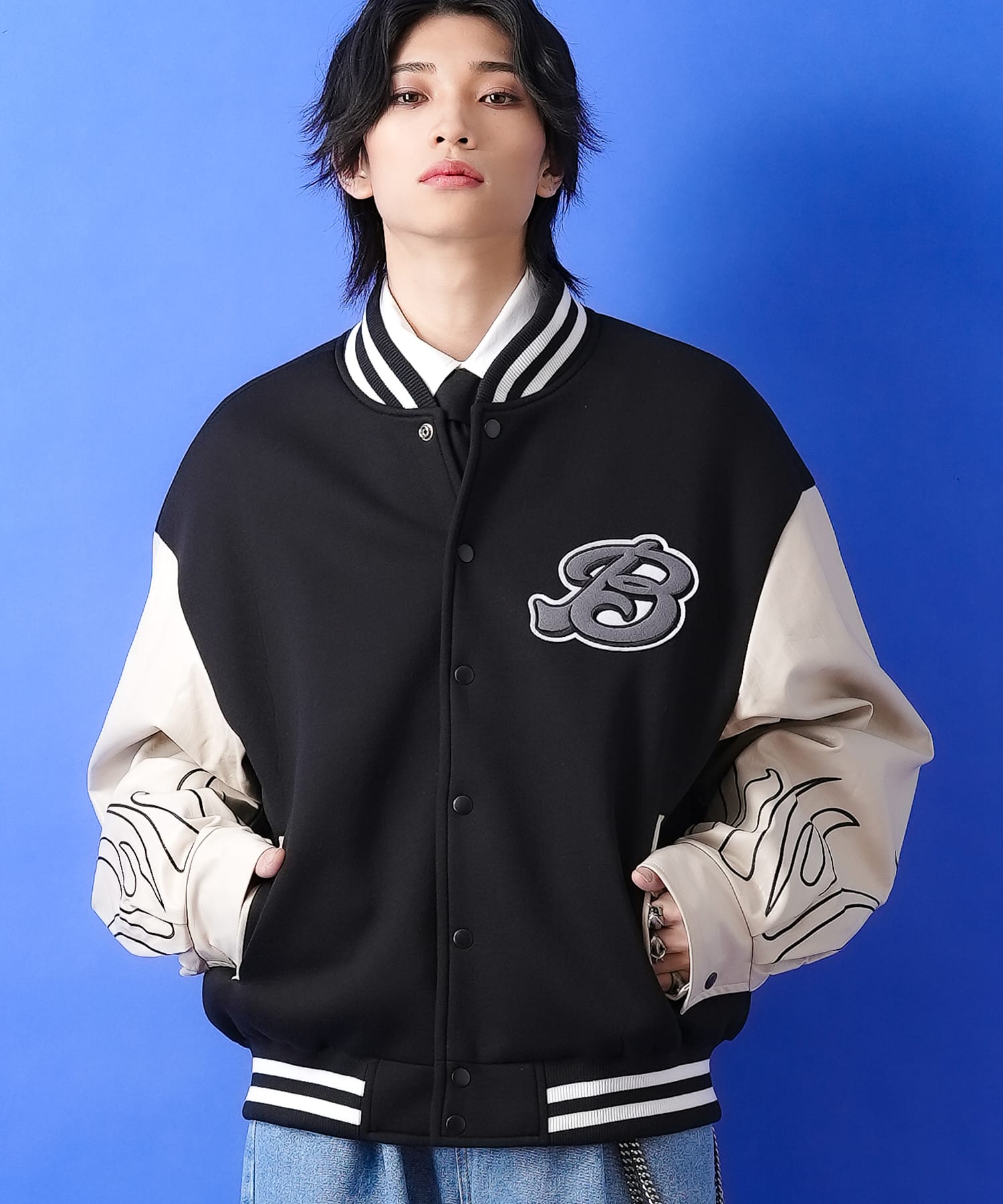 フェルトワッペン＆フレイム刺繍アーム合成皮革×ポンチスタジャン