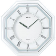 環境にやさしいソーラープラスです！セイコー掛け時計 SEIKO電波時計