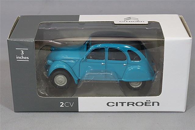 ソリド 1/18 シトロエン 2CV6 1982 ブルー