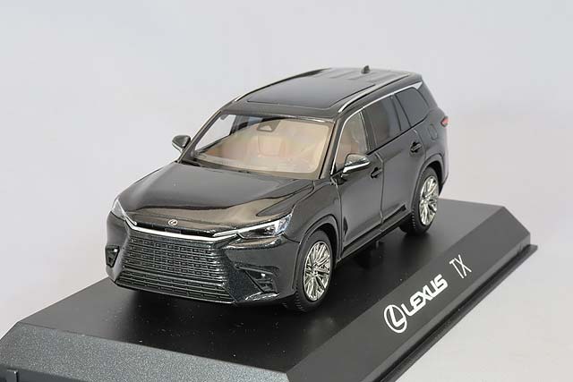 京商 1/43 レクサス LBX MORIZO RR ホワイトノーヴァガラスフレーク