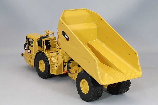 ダイキャストマスター ハイライン 1/50 CAT AD60 アーティクレーテッド